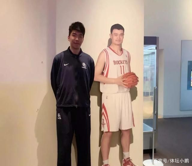 原创比肩姚明超新星余嘉豪未来分析下限刘传兴上限王哲林