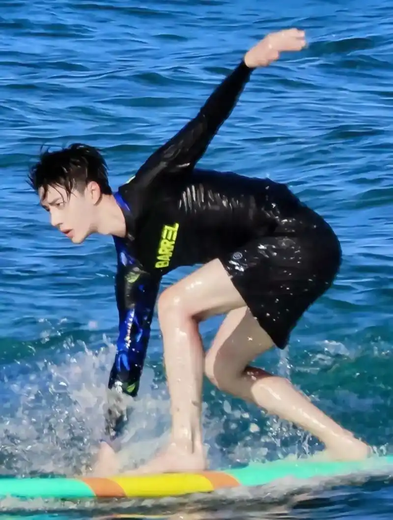 河南文旅 #腹肌 #王一博推介家乡洛阳 #全国文旅都开始 - 抖音