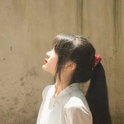 元气满满的女头像仙气干净可爱侧脸真人_女生头像_头像屋