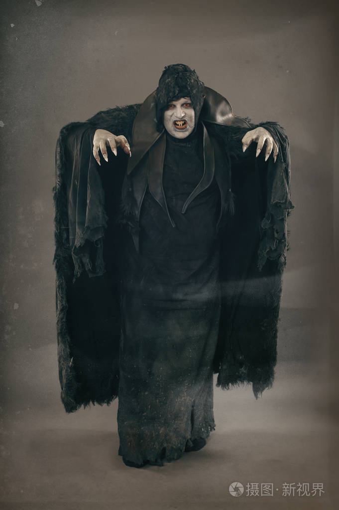 照片 古代的恐怖突变吸血鬼与大吓人的指甲.中世纪的 f.jpg