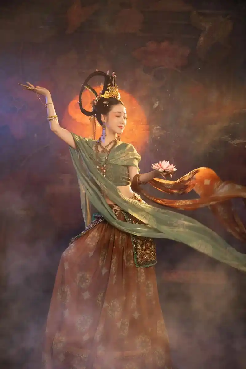 从今去,任东西南北,作个飞仙.###敦煌美人 #唯美古风 # - 抖音