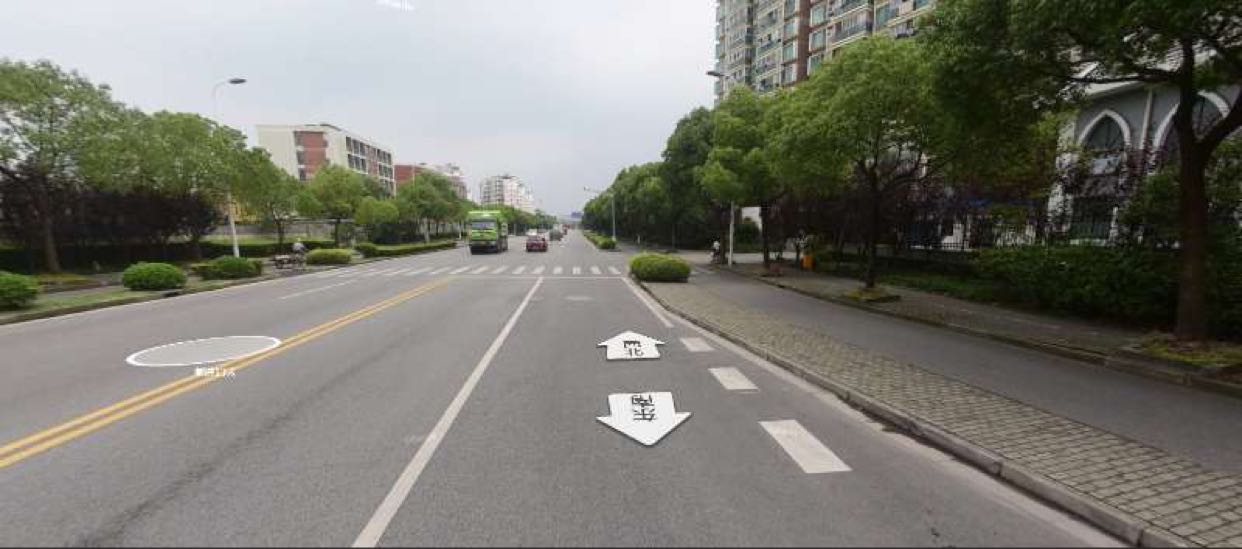 闯红灯了,信号灯悬挂在对向车道,合乎规范么