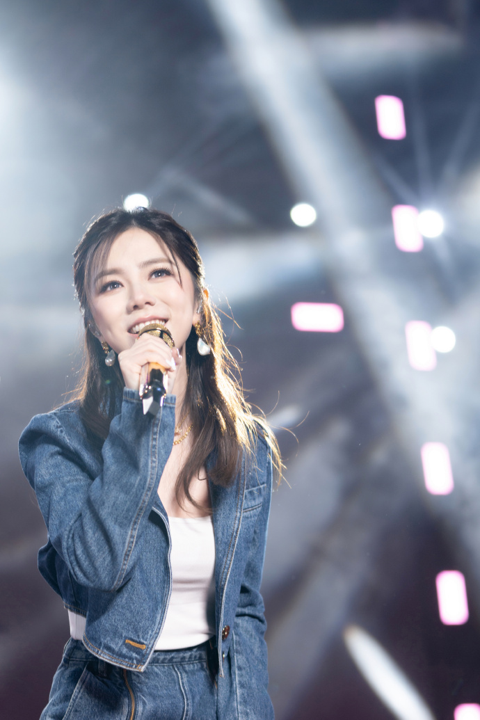 邓紫棋定制emo专属11