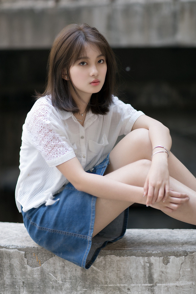 漂亮的清纯校花美女生活照精选高清美女图片大全