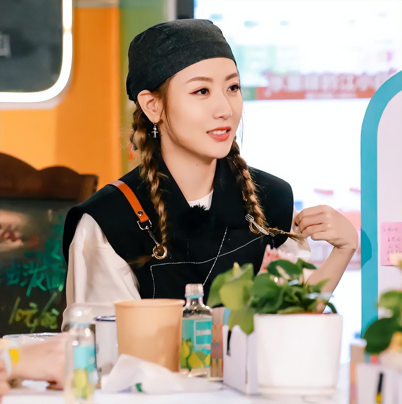 回顾白冰事业巅峰期闪婚36岁带娃独闯荡娱乐圈颜值演技并存