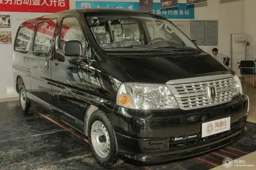 金杯新快运,阁瑞斯快运这两款金杯车型,8万起还有10座可选