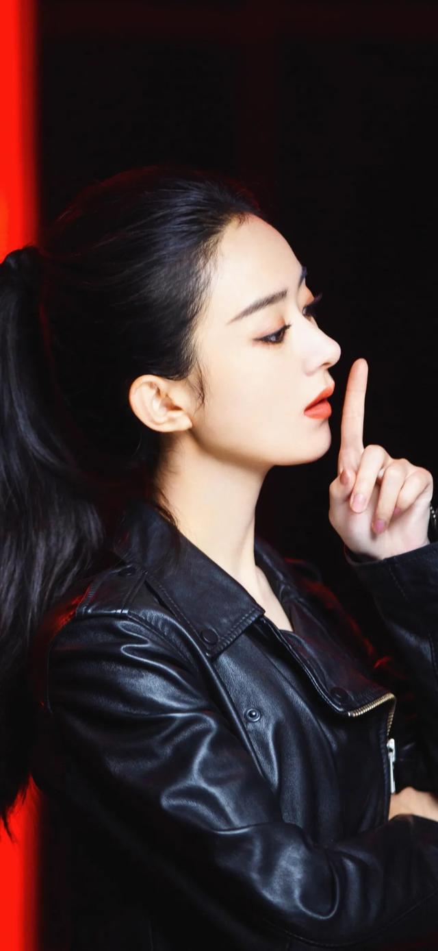 赵丽颖壁纸,红黑之间,利落马尾尽情展现迷人风格