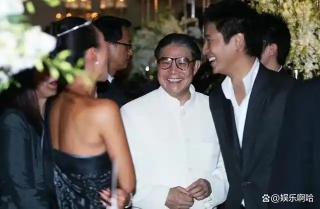 章子怡是著名女演员以演技精湛著称曾获得多次国际大奖