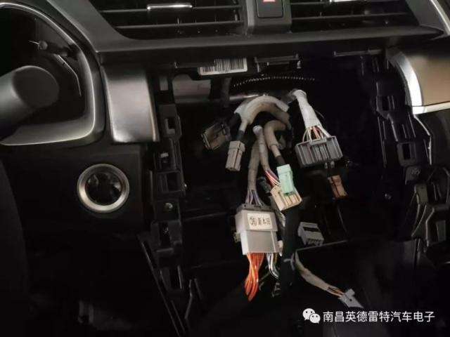 「南昌英德雷特」本田10代思域音响升级漫步者汽车音响无损安装