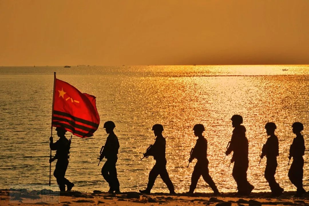 霞光辉映一组剪影带你领略军人风采