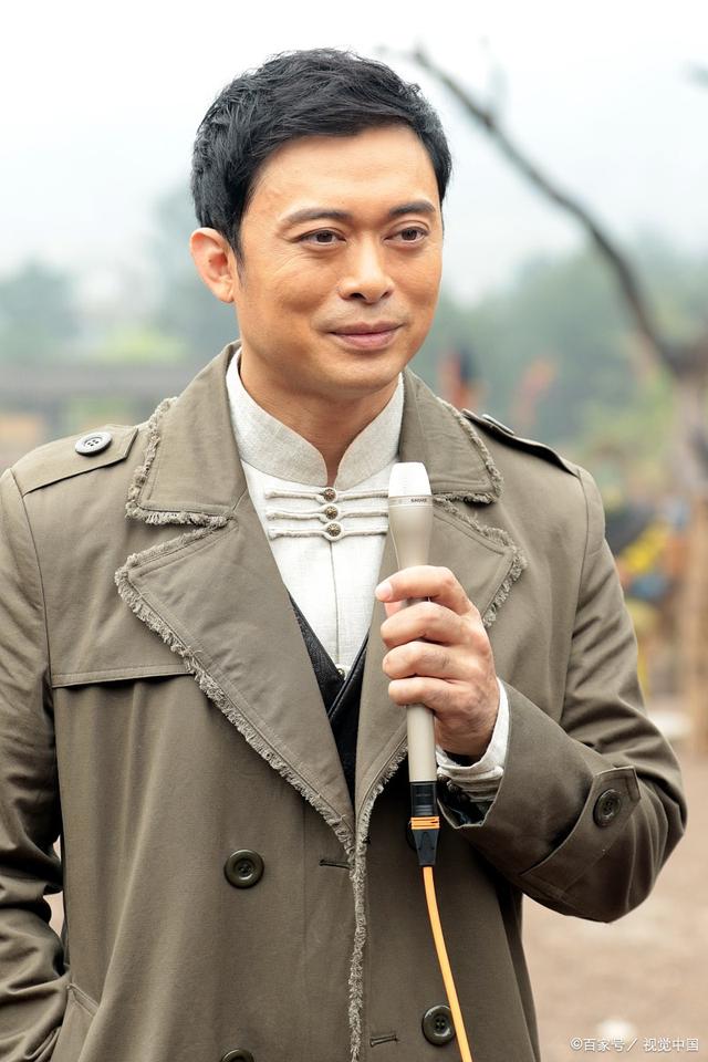 演员傅程鹏:成名后抛妻弃子,净身出户娶周丽淇,前妻红了他糊了