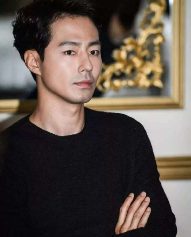 赵寅成形象大改变42岁男神现身照片引热议网友纷纷感叹