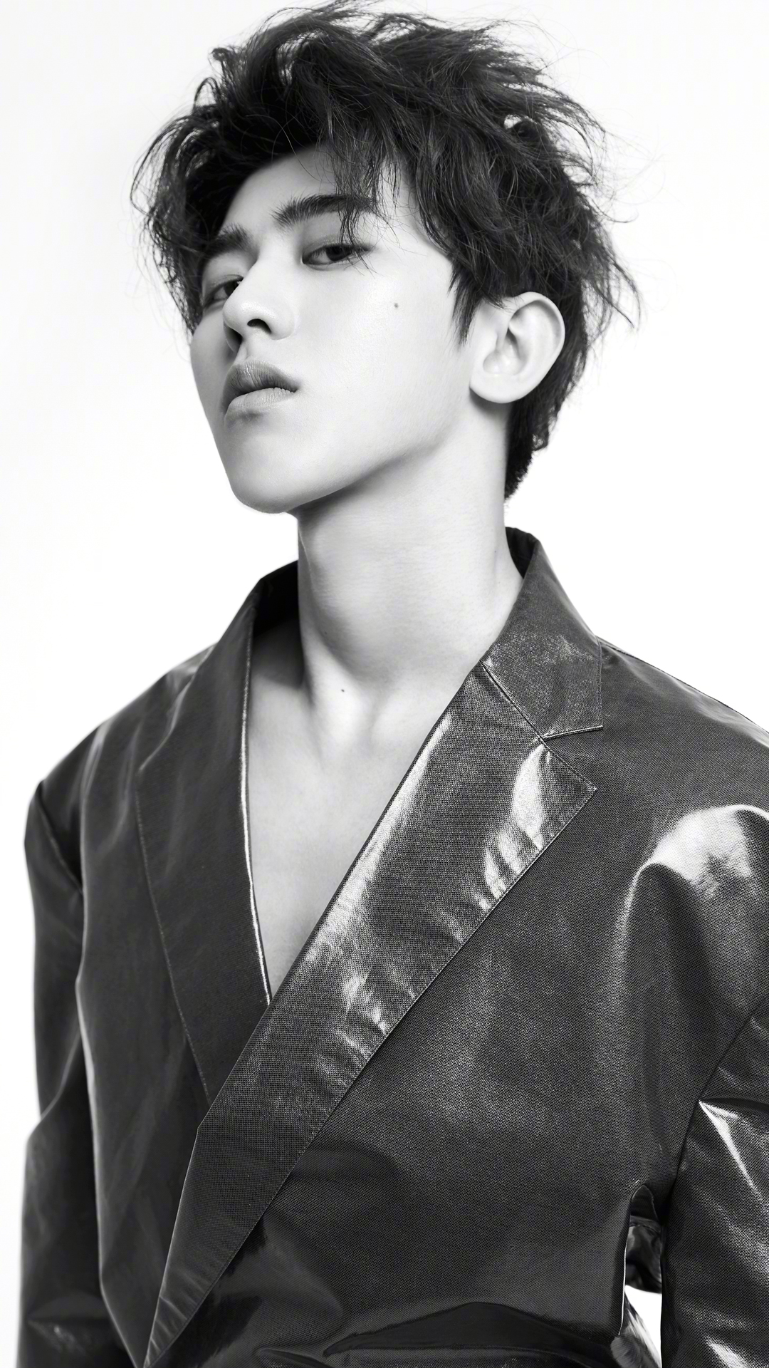 蔡徐坤帅气手机壁纸图片