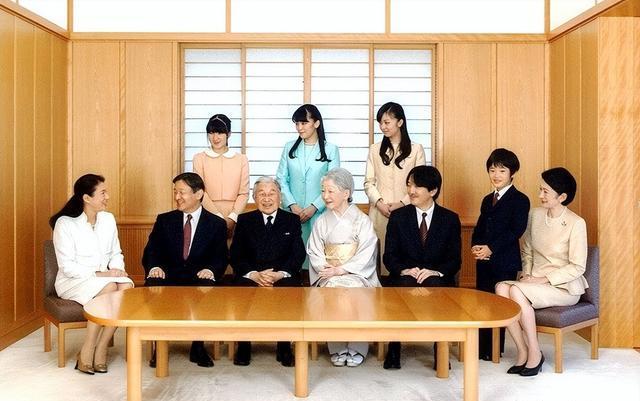 坚持近亲结婚两千年,日本天皇家族为何如此奇葩?