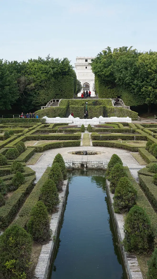 法国巴黎路易十四凡尔赛宫世界最大的规则式皇家园林