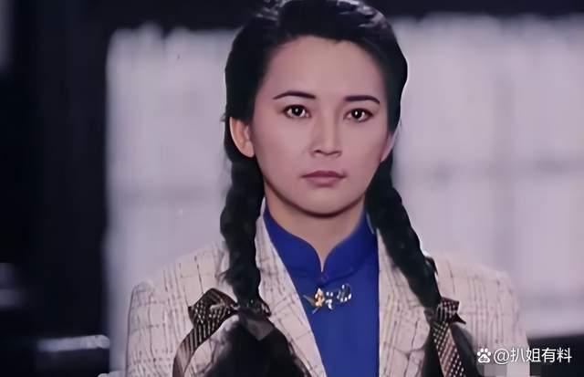 胡慧中:拍戏被炸伤,初恋横死街头,老公被判坐牢3年