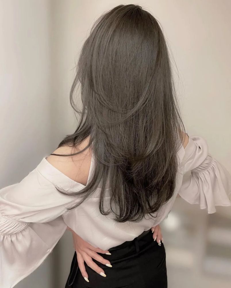 今年秋天很流行的雾感灰色微潮色插图22