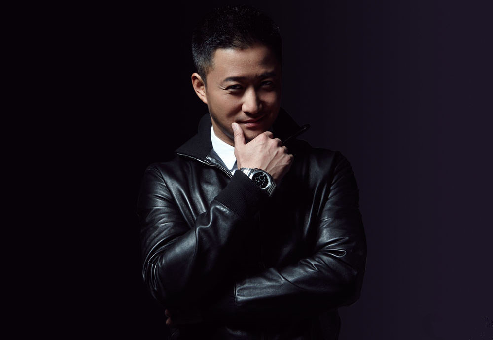 吴京黑色皮衣冷酷霸气写真47