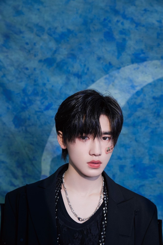 宋亚轩全员加速中