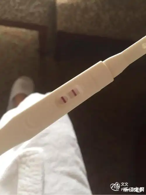 生男孩的验孕棒图片37岁,谁有验孕棒的图片