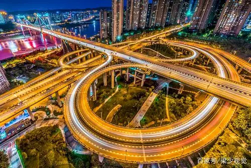 图说重庆:立交桥纵横交错,人称"8d魔幻城市",最后一张是经典