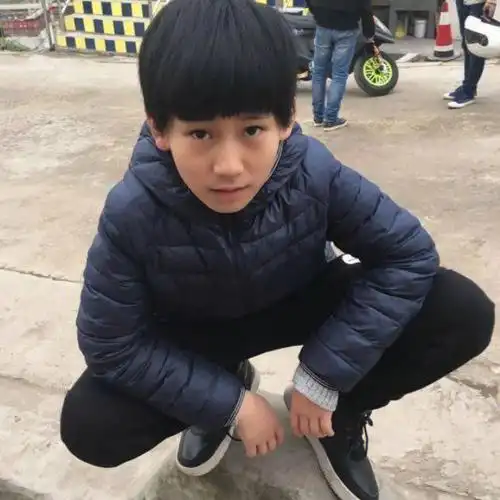 早期人类幼崽张真源