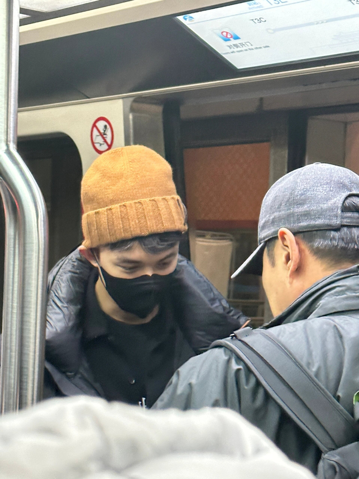 网友偶遇吴磊坐地铁素颜状态怎么样