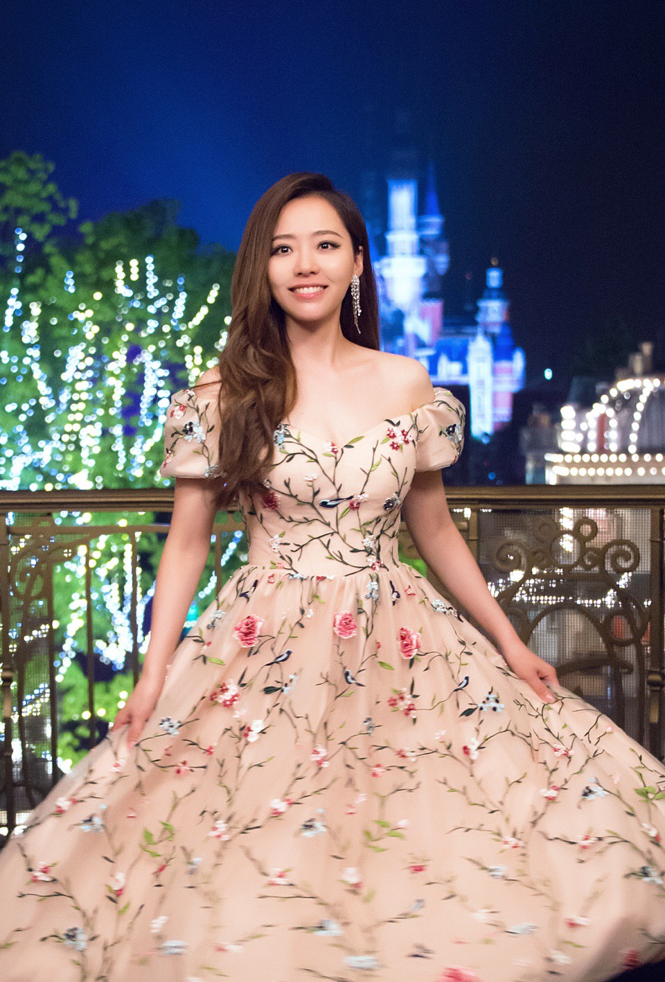 p>张靓颖(jane zhang),1984年10月11日出生于四川省成都市,中国流行