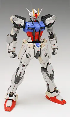 我也玩模型-花瓣网|陪你做生活的设计师 | neo zeon type 独角兽 高达