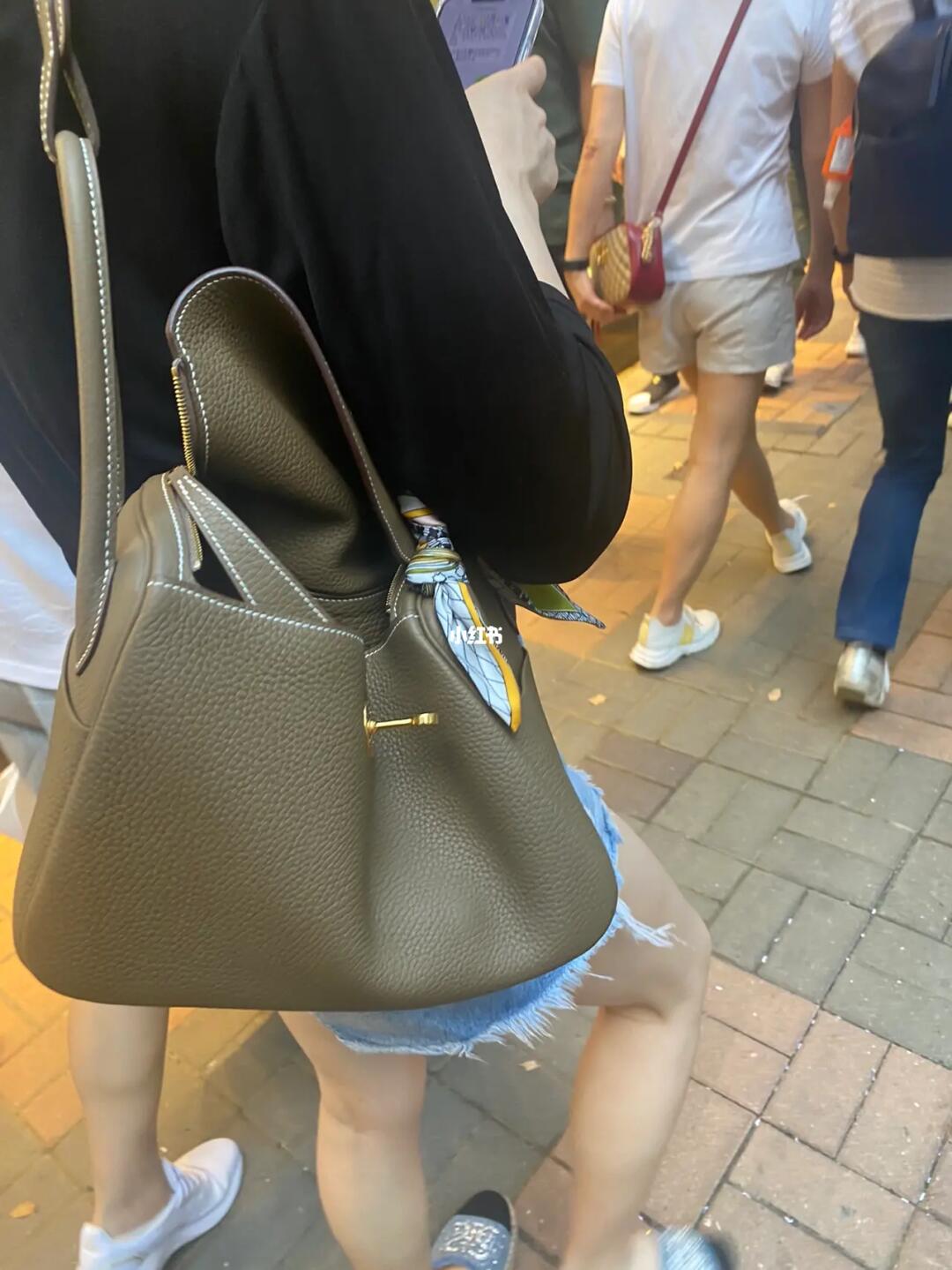 香港街拍爱马仕lindy