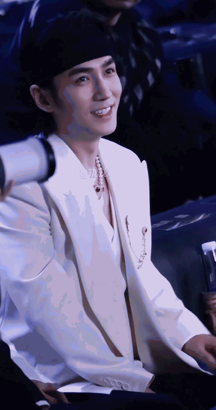 朱一龙##朱一龙微博之夜##朱一龙微博king