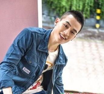 男士炮头短发发型图片