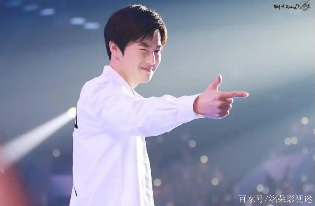 ex0成员照片及姓名