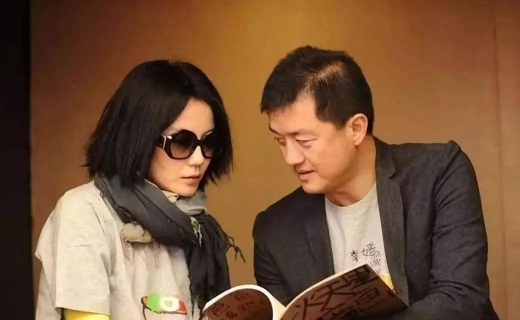 谜一般的王菲,被窦唯伤后,让李亚鹏自卑,让谢霆锋疯狂_李嫣_窦靖童