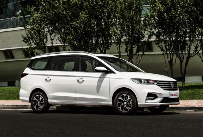 宝骏360上市后,连年销量稳居mpv销量排行榜前五位置,靠的就是过硬的