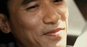 梁朝伟想啥呢微笑坐车gif动图_动态图_表情包下载_soogif