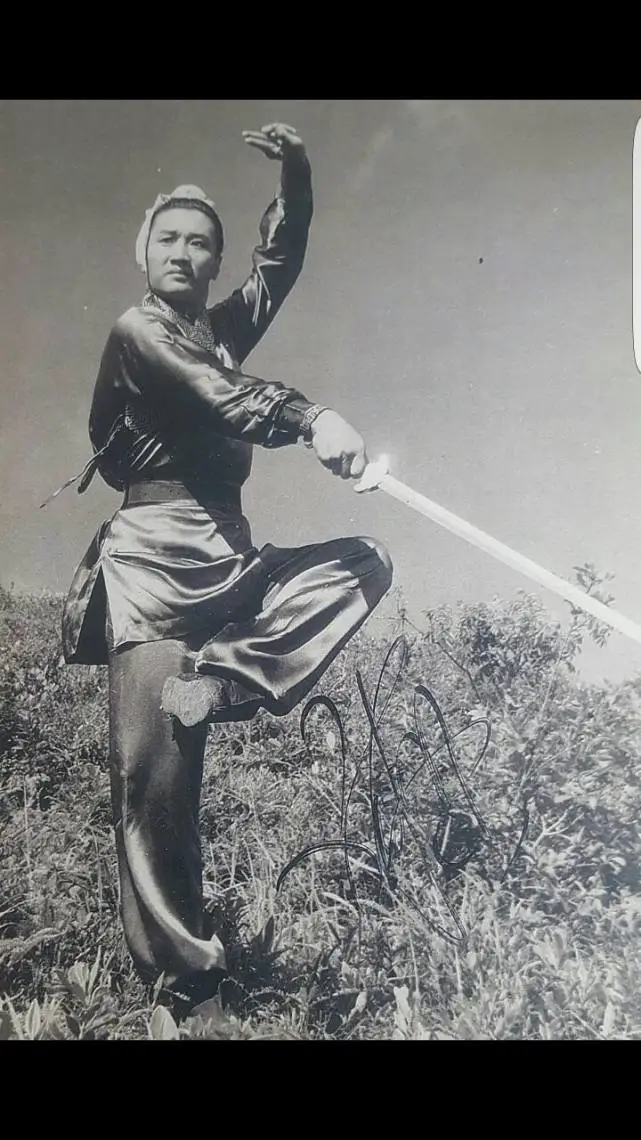 谢贤:香港最后一个老派"花花公子",有钱爱玩,风流不下流