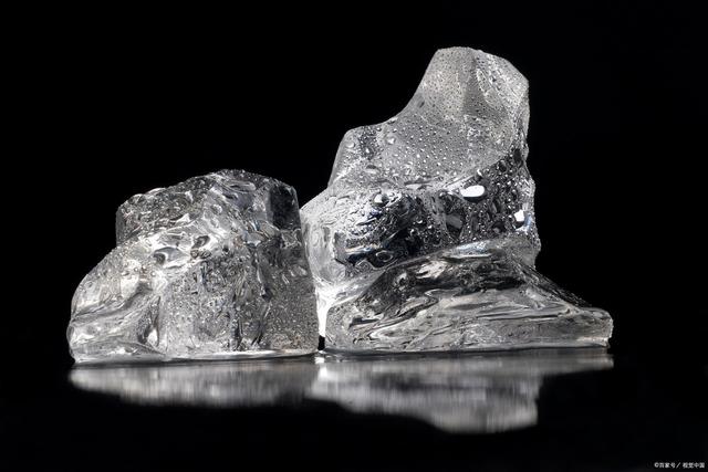 铑是一种珍贵的金属,在工业中广泛使用.