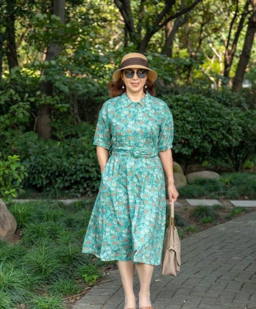 这位65岁的微胖奶奶才是老人穿衣榜样!优雅又时尚,减龄又显气质插图3