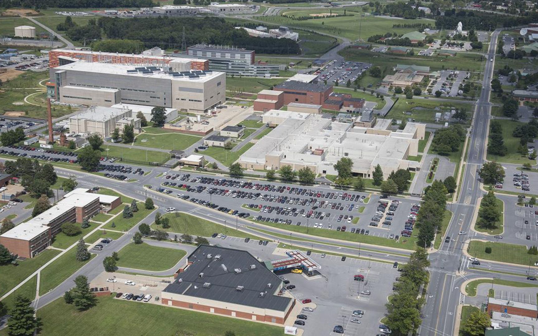 美国德特里克堡生物实验室为何突然关闭