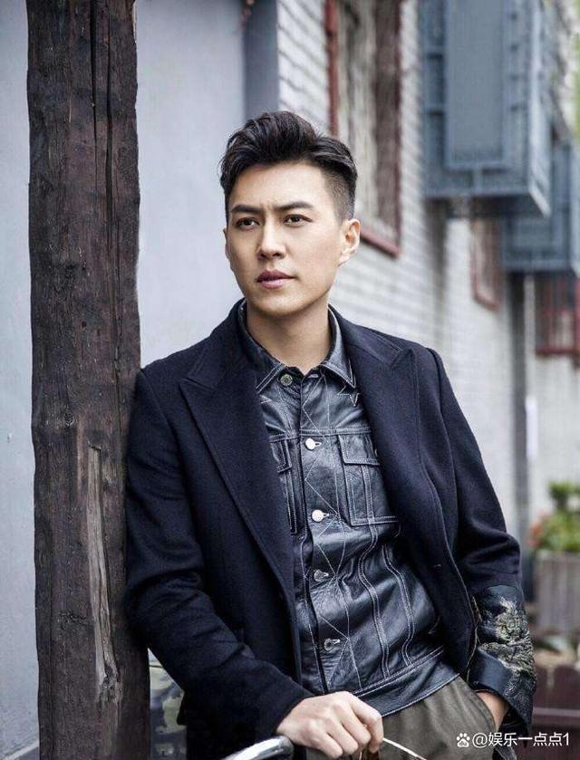 靳东不止人帅,而且从他身上能找到那种安全感