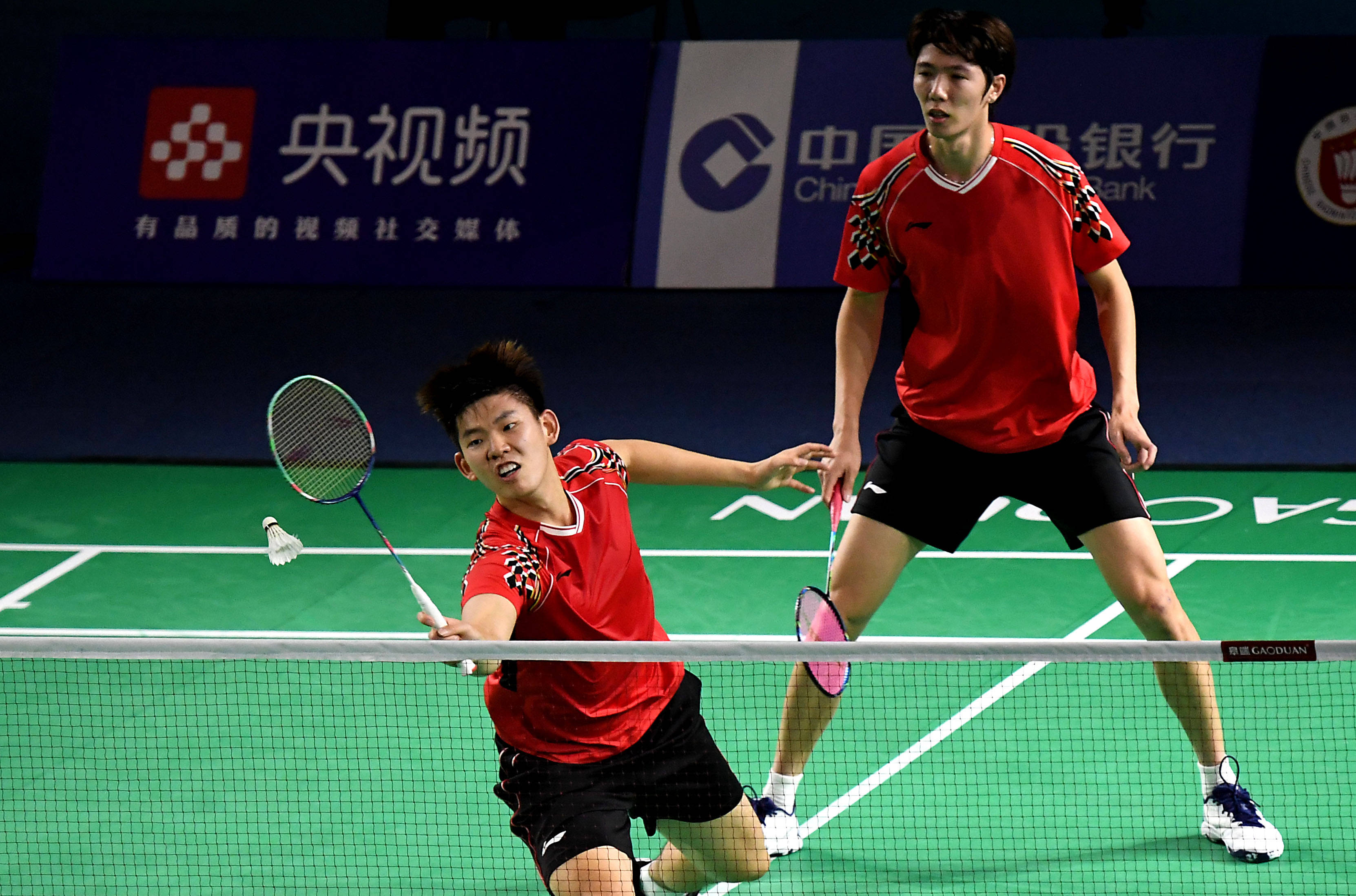 羽毛球全国冠军赛男子双打半决赛广东队任翔宇梁伟铿晋级决赛