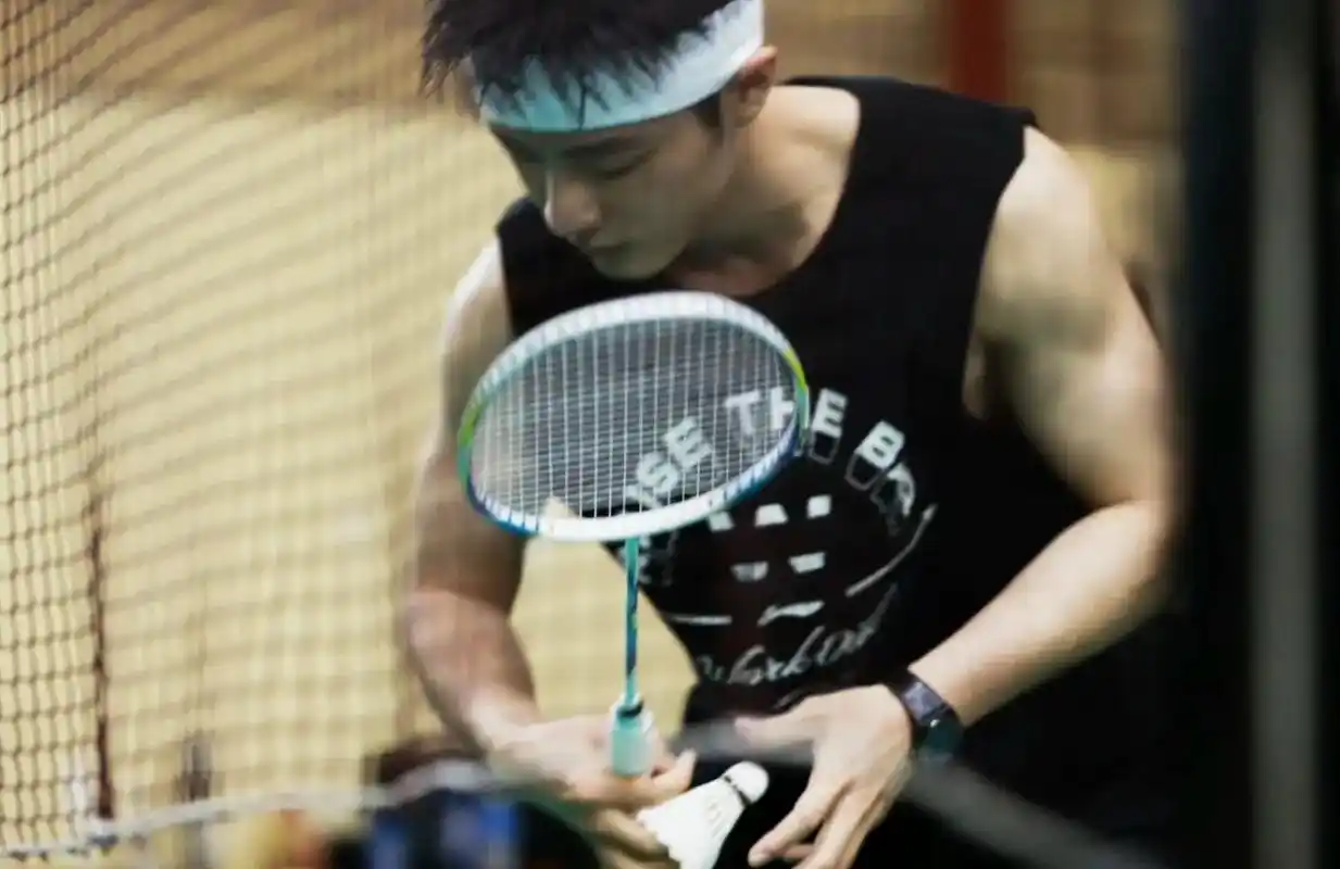 是占掉我一个夏天的人#分享照片 #帅哥 #打球#肖战 #向全 - 抖音