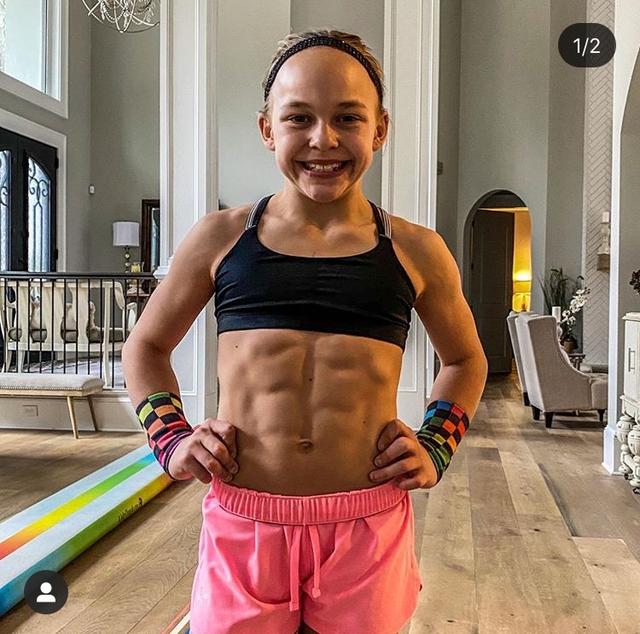 [usa]佐治亚洲的10岁体操女孩【丽萨·布鲁克斯·莫西尔】有八块腹肌