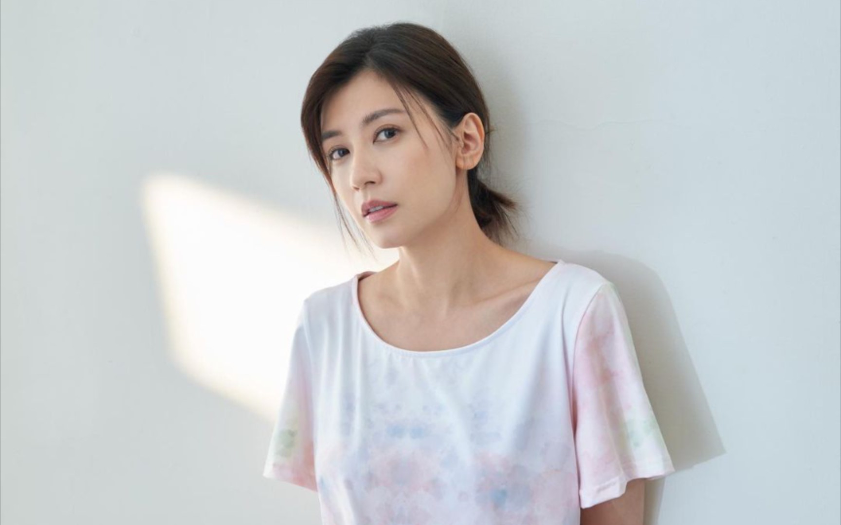 贾静雯最新ins照片