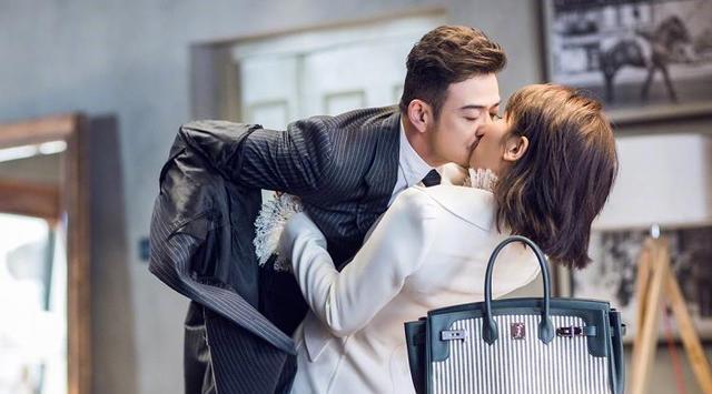 你可能对杨烁这个名字感到陌生,但提起电视剧《欢乐颂》中那位风度