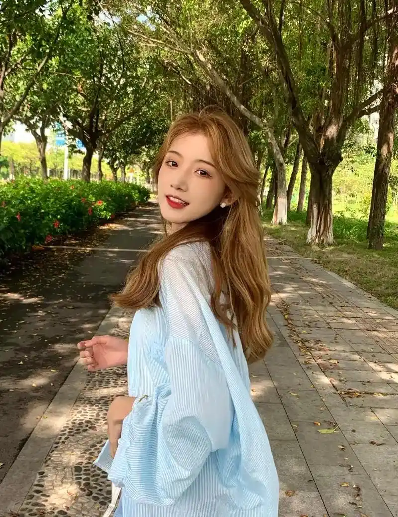 心愿是做一个开心会赚钱的漂亮女孩#穿搭 #颜值 #纯欲天花板 - 抖音