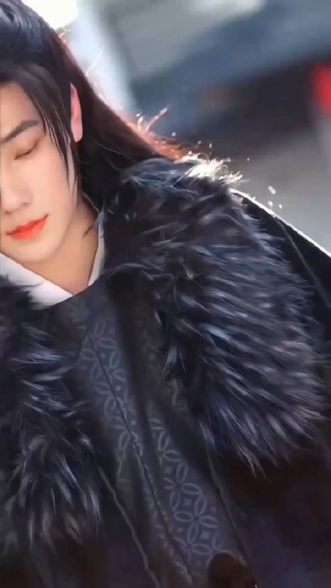 张真源古装扮相