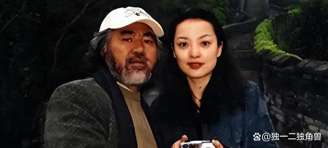 近日,国内著名人物电影制作人张纪中与夫人杜星霖因一袋茶叶引发严重