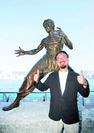 李小龙的弟弟李振辉特地回来香港出席哥哥的纪念活动